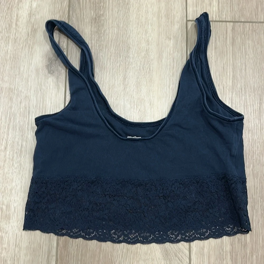 Hollister Unlined Lace Bralette - Picture 2 of 6